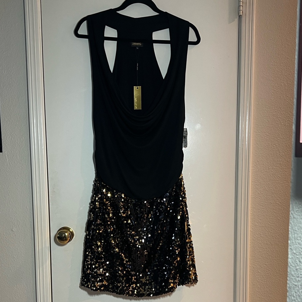 Alexia Admor Black Gold Sequin Mini Dress Size Sleeveless Drape Neck Low Cut NWT